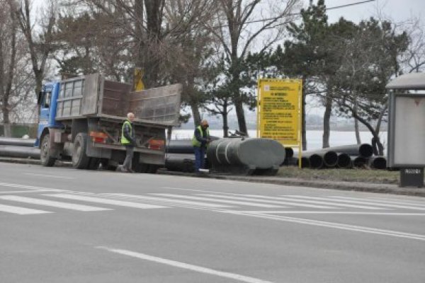 Forfotă în staţiunea Mamaia: au început pregătirile pentru minivacanţa de 1 Mai